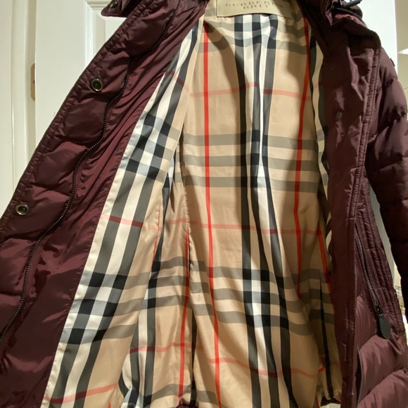 SOLD-Burberry Brit |Winterleigh Puffer Coat
Burgundy | XS | w/ belt + hood - Picture 8 of 9
